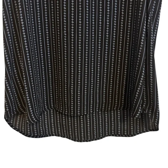 COPY - Loft Black and navy Blue Sheer Tank Top Size LP - Picture 3 of 6